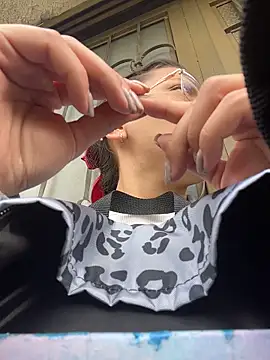 karlamorris  online show from February 19, 2026, 1:19 pm