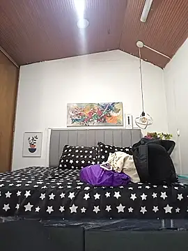 karlamorris  online show from January 15, 2026, 1:36 pm