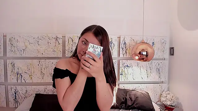 Sophy SmileSweet online show from April 4, 2026, 12:01 pm