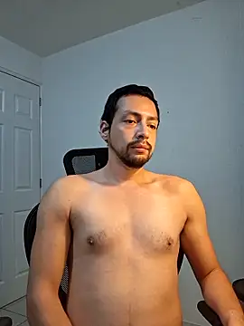 Andresarr93 online show from September 17, 2025, 7:38 pm