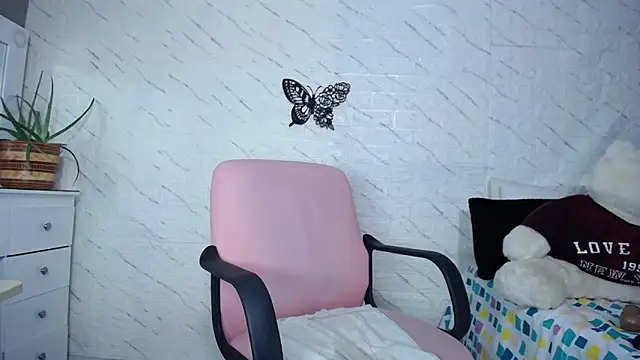 Snapshot of Saritatellez chatting on December 11, 2024, 10:06 pm Saritatellez online show from December 11, 2024, 10:06 pm