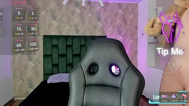 Snapshot of april_dumont chatting on January 12, 2026, 1:40 pm april dumont online show from January 12, 2026, 1:40 pm