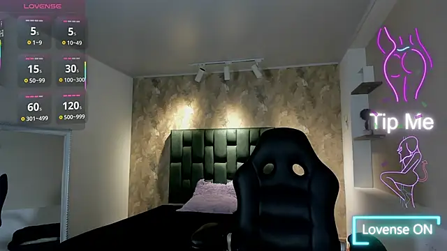 Snapshot of april_dumont chatting on January 14, 2026, 11:36 am april dumont online show from January 14, 2026, 11:36 am