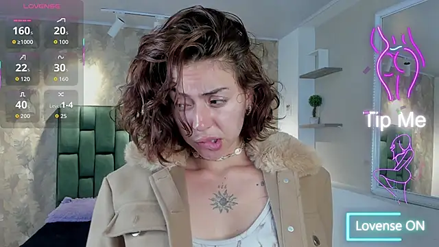 Snapshot of april_dumont chatting on January 6, 2026, 11:25 am april dumont online show from January 6, 2026, 11:25 am