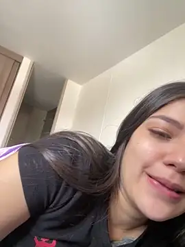 Latina vanessa online show from September 21, 2025, 1:27 pm