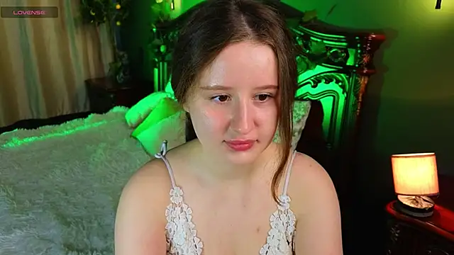 SquirtBabee online show from April 15, 2026, 3:49 pm