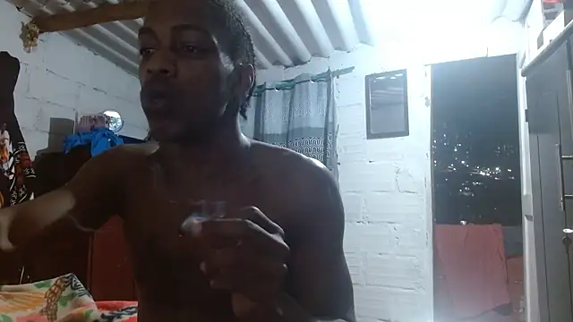 Snapshot of Larry-n-clouds chatting on January 18, 2026, 1:31 am Larry-n-clouds online show from January 18, 2026, 1:31 am