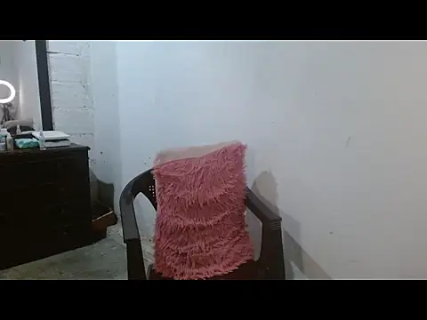 Larry-n-clouds online show from June 6, 2026, 2:11 pm