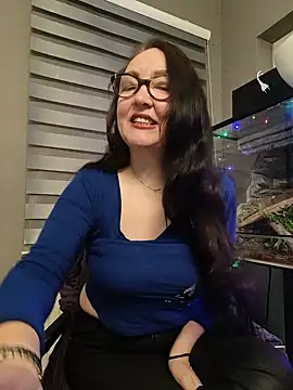 CamilleDesire online show from November 17, 2025, 4:55 pm