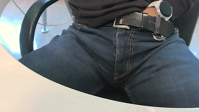 alessandroman2114 online show from March 2, 2026, 11:50 am