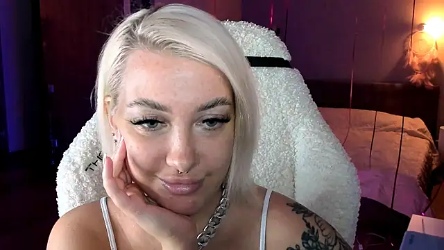 tykioty Miley online show from March 2, 2025, 3:19 pm