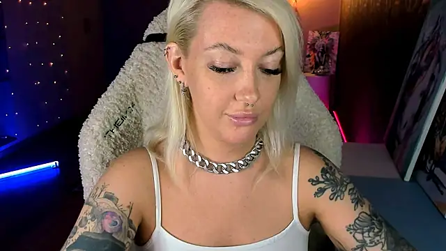 tykioty Miley online show from June 7, 2026, 1:49 pm