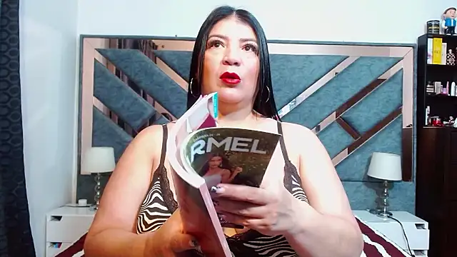 Snapshot of KarlaTesg chatting on February 4, 2026, 9:15 am KarlaTesg online show from February 4, 2026, 9:15 am