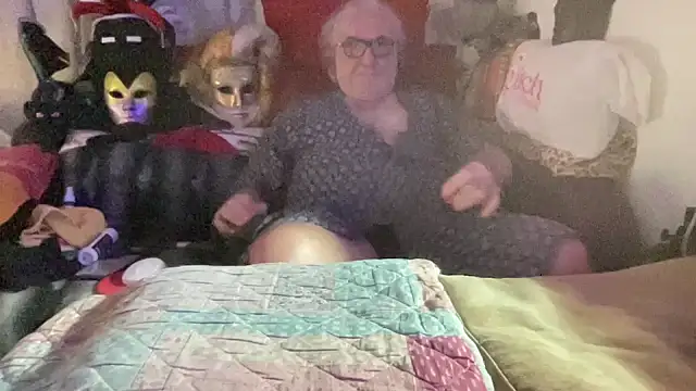 EroticVenetian online show from December 2, 2025, 4:14 am