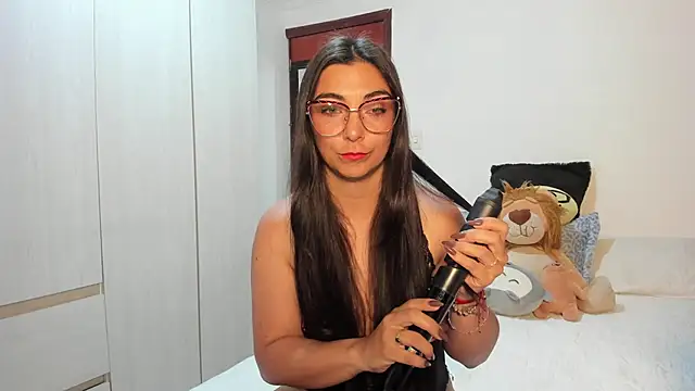 Snapshot of Karla_hernandez_ chatting on May 26, 2026, 10:46 am Karla hernandez online show from May 26, 2026, 10:46 am