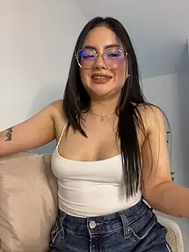 montmariana online show from February 2, 2025, 6:36 am