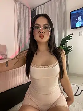 montmariana online show from February 27, 2025, 12:03 am