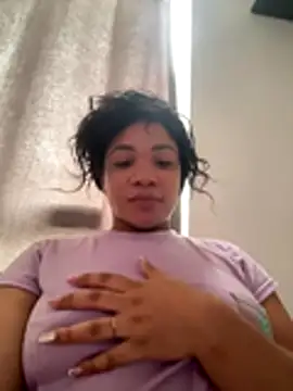 ashley Tompson1 online show from December 18, 2025, 2:21 pm