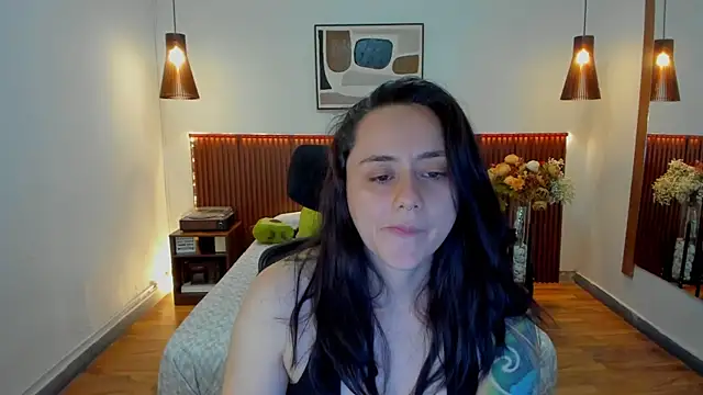 KatherineBond online show from May 25, 2026, 7:12 pm