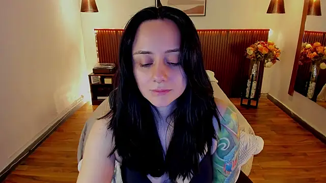 KatherineBond online show from July 28, 2026, 6:20 pm