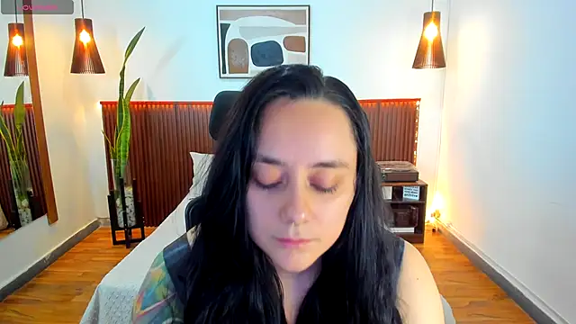 KatherineBond online show from October 23, 2025, 7:34 pm