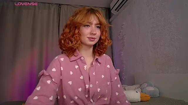 Snapshot of Evaa_Moonn_ chatting on October 31, 2025, 1:02 am Evaa Moonn  online show from October 31, 2025, 1:02 am