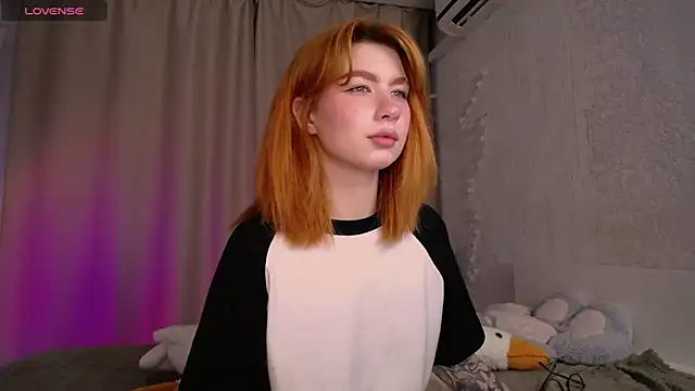 Snapshot of Evaa_Moonn_ chatting on September 13, 2025, 11:05 pm Evaa Moonn  online show from September 13, 2025, 11:05 pm