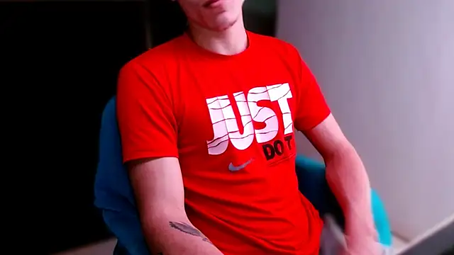 deividcloud36 online show from November 6, 2025, 12:14 am