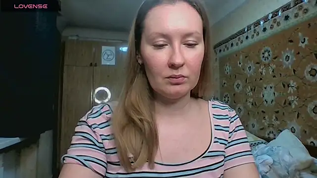 AnnaXLovers online show from April 10, 2026, 8:10 am