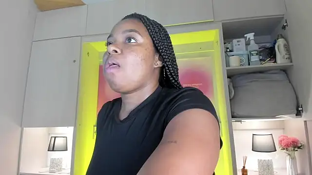 Snapshot of tamaraa_smiith chatting on June 2, 2026, 7:36 pm tamaraa smiith online show from June 2, 2026, 7:36 pm