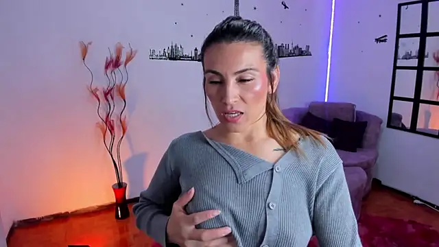 Snapshot of Elizabeth_taylor_b chatting on February 12, 2026, 11:15 pm Elizabeth taylor b online show from February 12, 2026, 11:15 pm