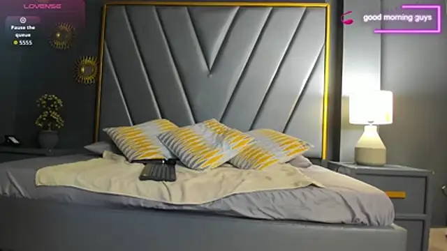 BrendaAdams  online show from November 16, 2025, 11:04 am