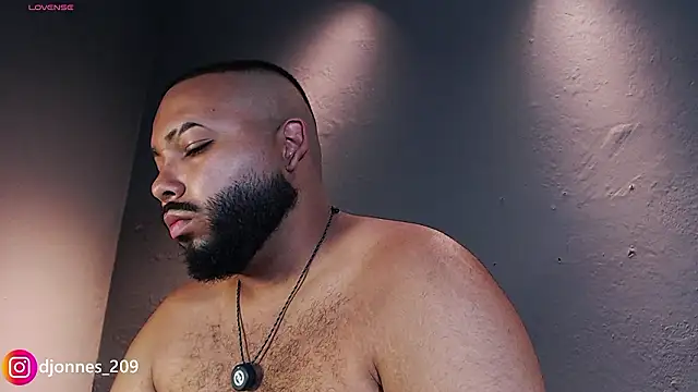 DilanJonnes  online show from March 13, 2026, 7:08 pm