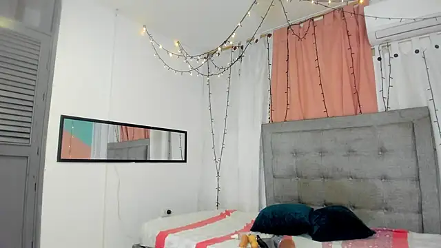 emy 0 online show from March 21, 2025, 3:55 am