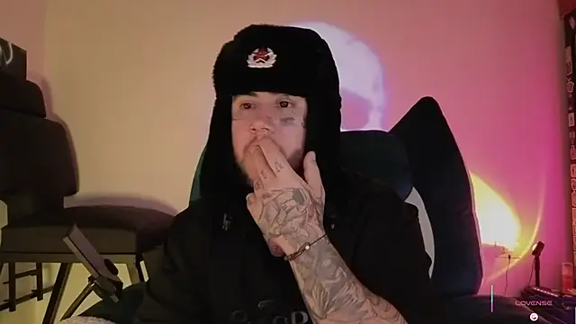 Ash gusbig online show from November 15, 2025, 3:54 am