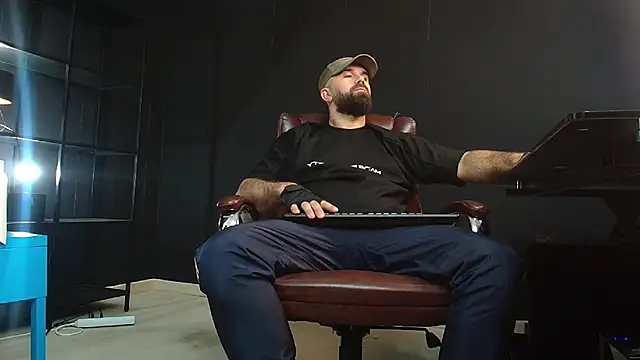 Snapshot of JackEthann chatting on December 16, 2024, 6:43 am JackEthann online show from December 16, 2024, 6:43 am