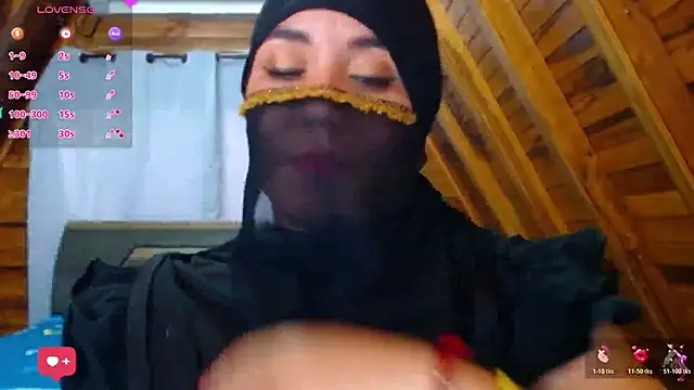 AmbarBurhan online show from November 18, 2025, 4:21 pm