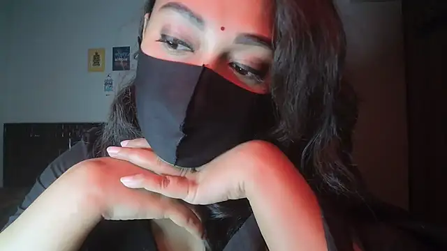 Most-Beautiful-Queen online show from November 12, 2025, 7:29 pm