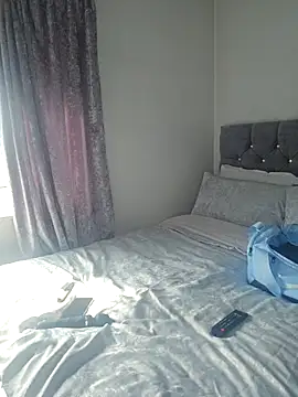 Britishbella online show from March 20, 2026, 12:17 pm