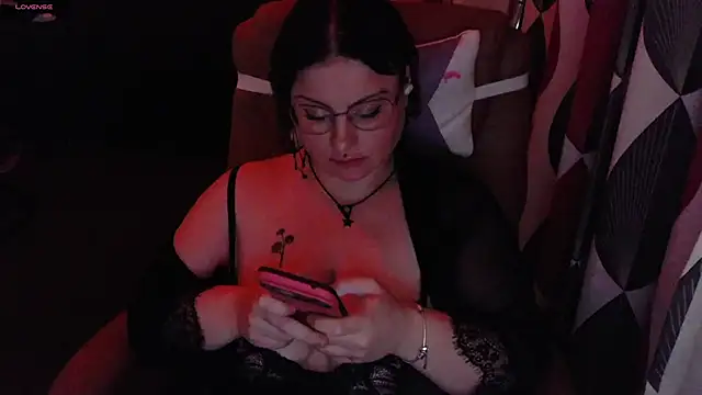 submissiveslut1996 online show from February 25, 2025, 9:48 pm