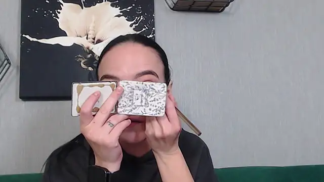 IzabelllNoir online show from March 19, 2026, 10:04 am