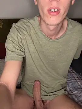 alexyourboy online show from February 28, 2026, 11:04 pm