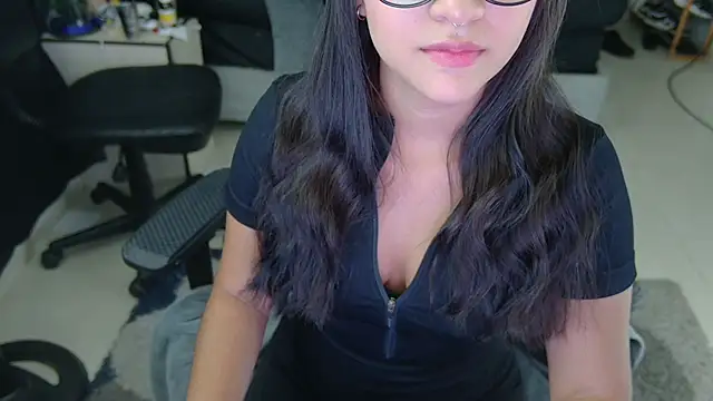 Snapshot of Lucy_Fer5 chatting on July 23, 2026, 5:09 pm Lucy Fer5 online show from July 23, 2026, 5:09 pm