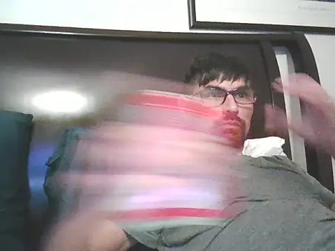 Snapshot of spence204011 chatting on November 8, 2025, 2:48 am spence204011 online show from November 8, 2025, 2:48 am