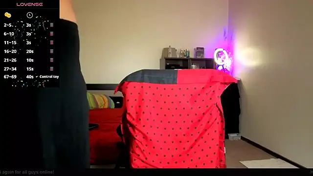 YourDreamLoverr online show from November 16, 2025, 1:10 am