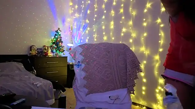 YourDreamLoverr online show from December 20, 2025, 12:13 am