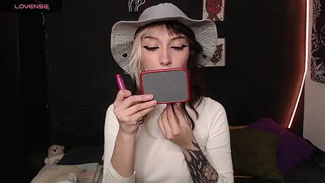 Snapshot of niakat_ chatting on September 16, 2025, 1:17 am niakat  online show from September 16, 2025, 1:17 am