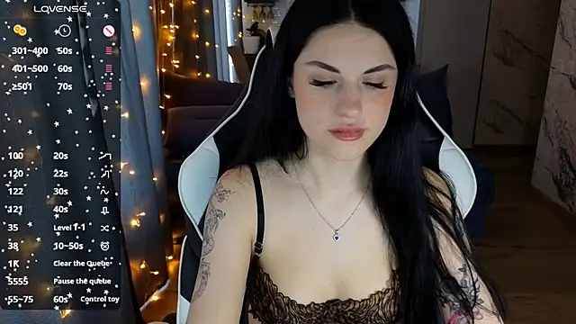 Snapshot of Mary___Moore chatting on February 4, 2025, 6:57 am Mary   Moore online show from February 4, 2025, 6:57 am