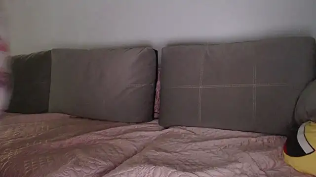  JustmeHere  online show from February 20, 2026, 6:32 pm