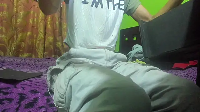 Brenda Smith69 online show from December 16, 2025, 8:13 pm